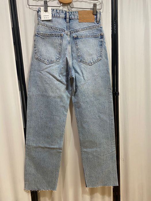 Нови дънки Zara с прав крачол до глезена