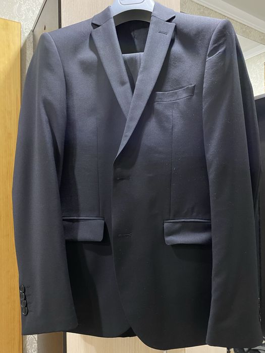 Продам новый мужской костюм