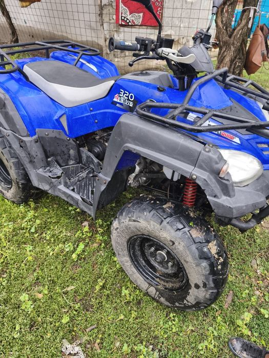 Vând ateveu 4x4 motor 375cc puțin folosit