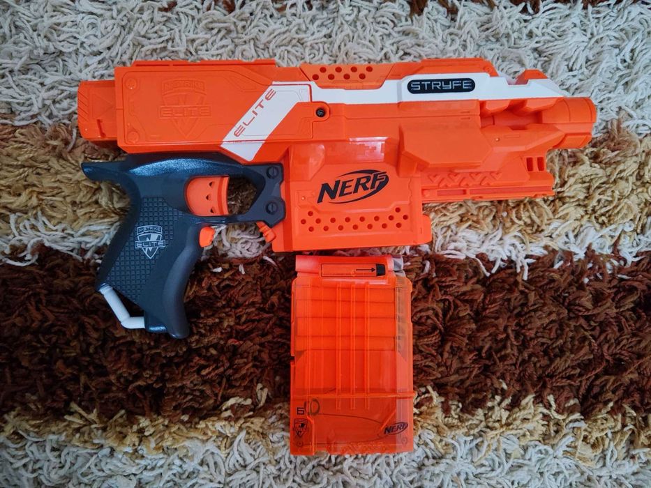 Nerf Stryfe - използван, 6 стрелички