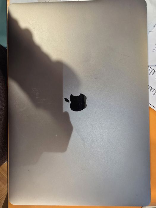 Macbook Pro A2141 defect