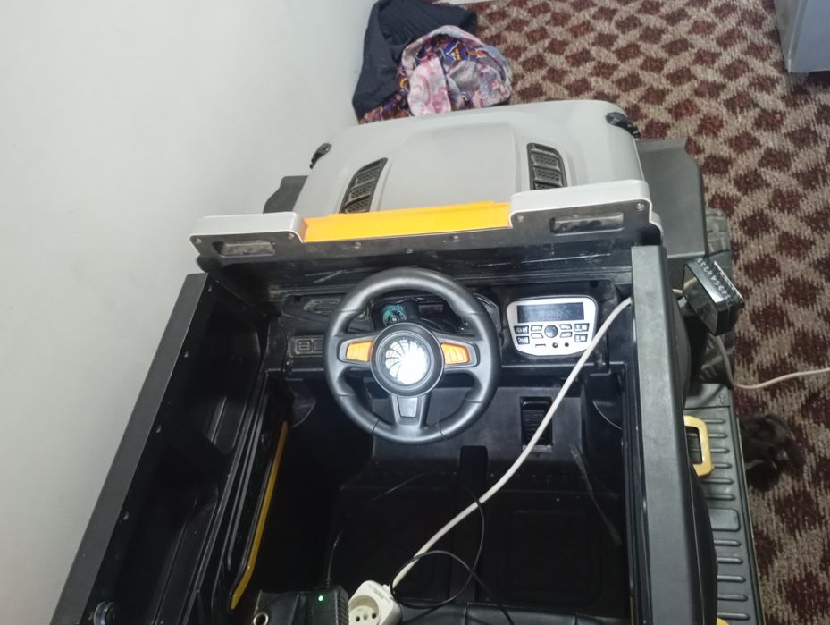 Sotiladi detski moshin