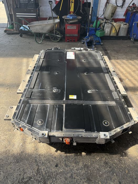 Sistem fotovoltaic,conversie baterii de stocare de pe masini full EV