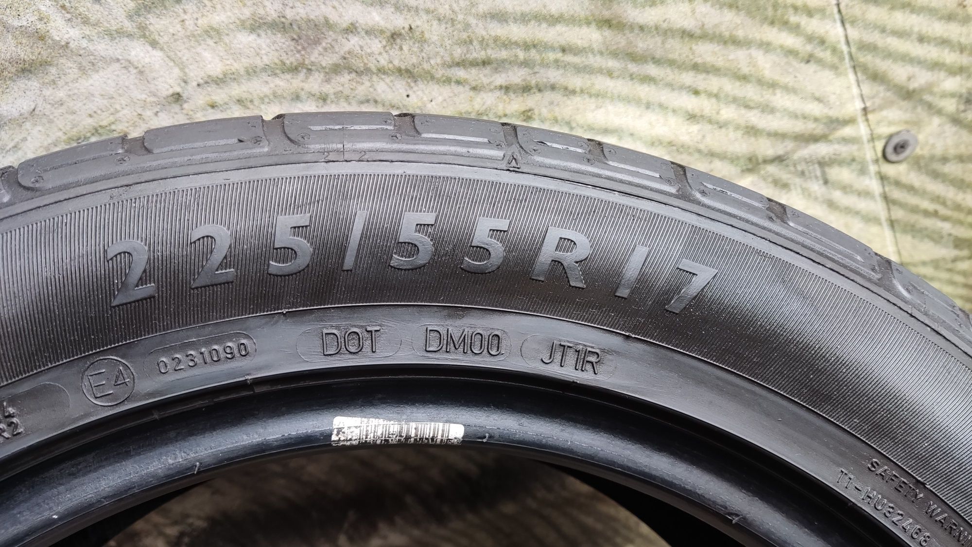 4бр летни гуми 225/55/17 Dunlop SPSport , AO
6.5mm грайфер
Добро състо