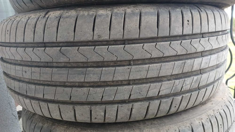 Vând anvelope de vară HANKOOK 235/55/R18