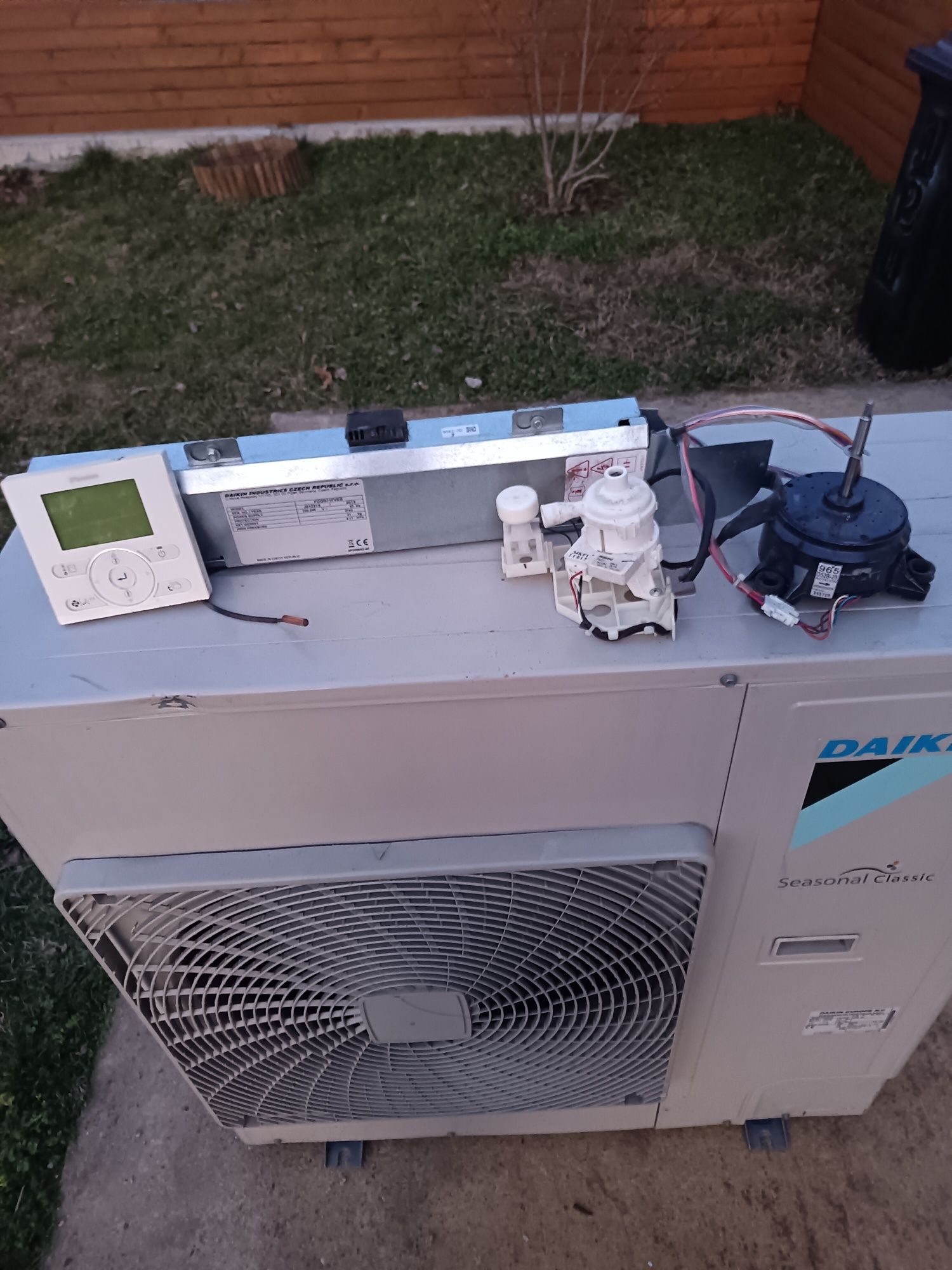 Daikin климатик 11kw за термопомпа със електрониката