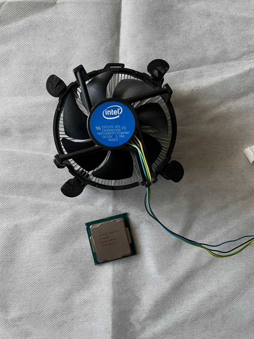 Процесор Intel Core i5-9400F