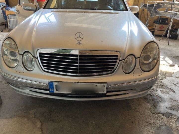 Услуги с пясъкоструене, автобояджийство, полиране на фарове