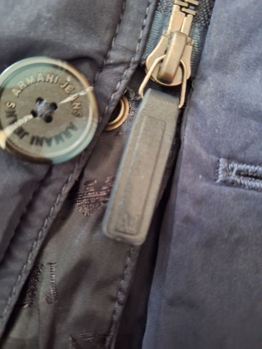 Armani Jeans 100% оригинално Армани оригинално тъмно синьо яке