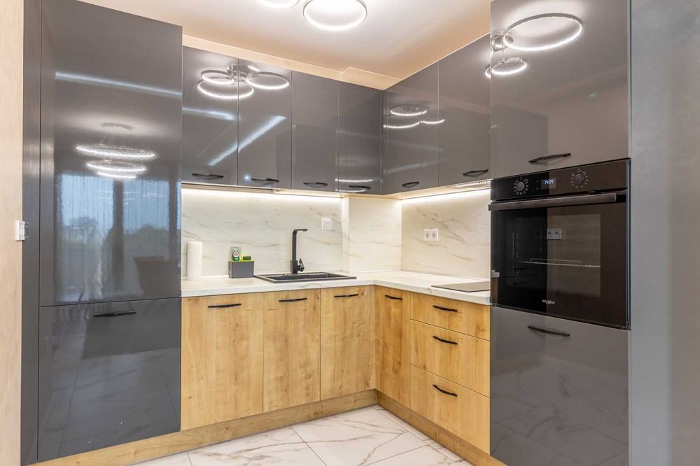 ТОП! Луксозен тристаен с паркомясто в Чайка - отдава се 1+ месеца