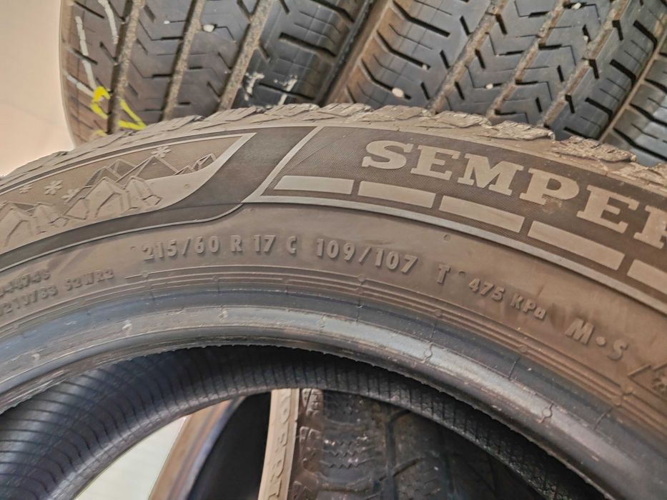 4бр.зимни гуми 215/60/17C Semperit