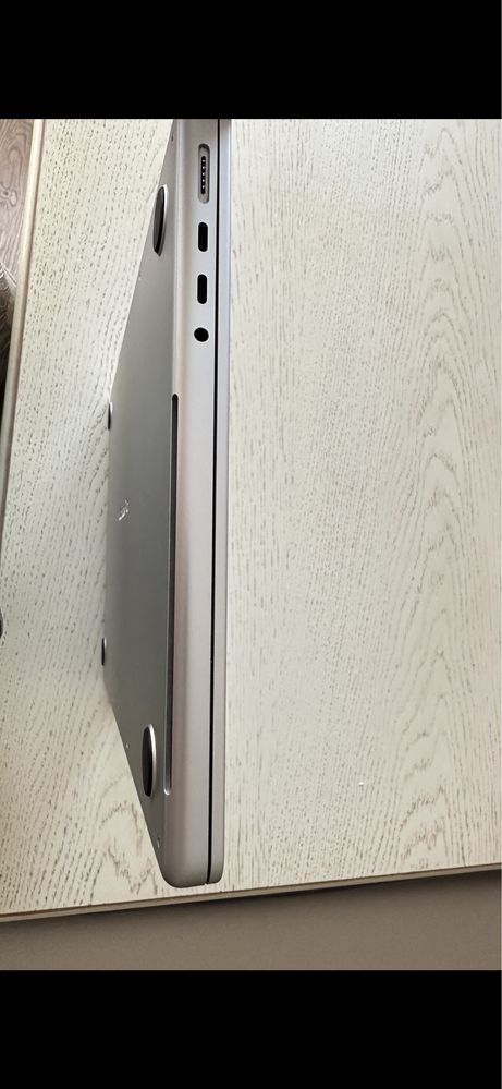 Като нов Apple MacBook Pro 14 (2021), Apple M1 Pro, RAM 16GB,1TB SSD
