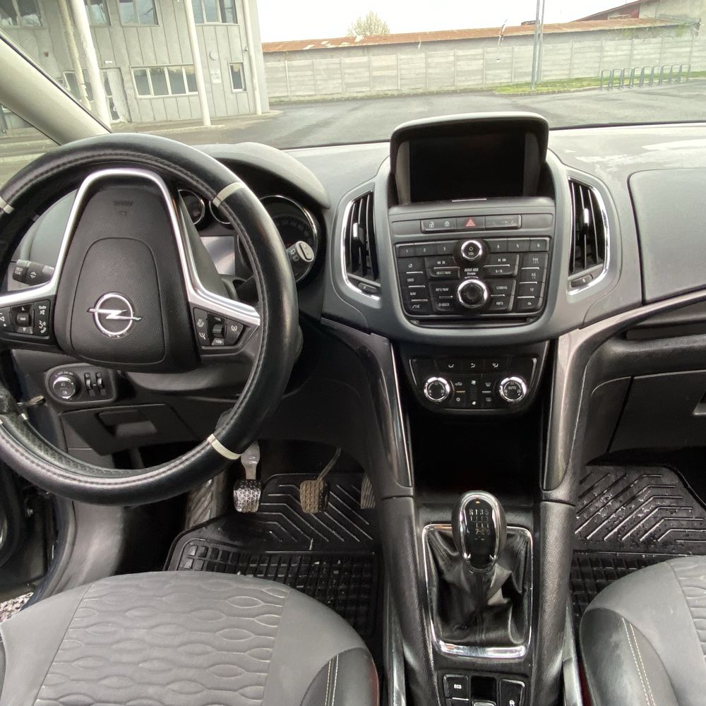 Opel Zafira Tourer 7 locuri - noiembrie 2014