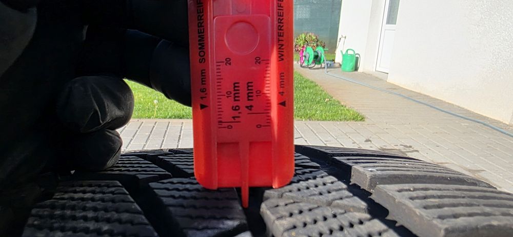 1 anvelopa iarna Continental WinterContact 860s 245 35 20 DOT3923