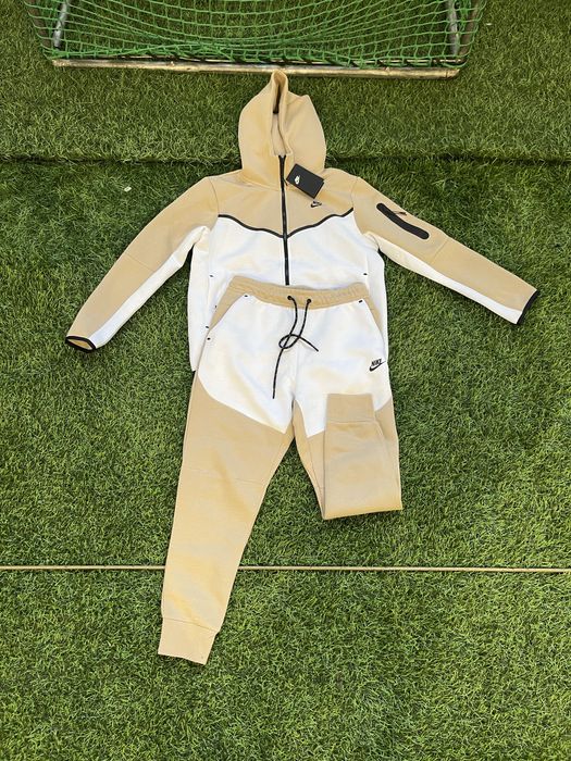 Nike Tech Fleece - размер М