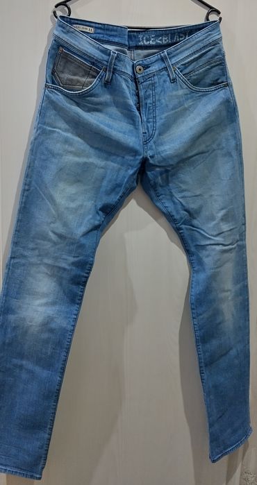 Оригинални нови мъжки дънки Jack & Jones