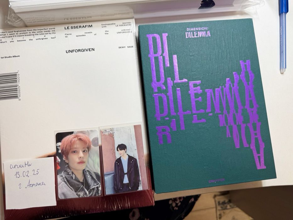 Продам карты Stray kids и альбомы