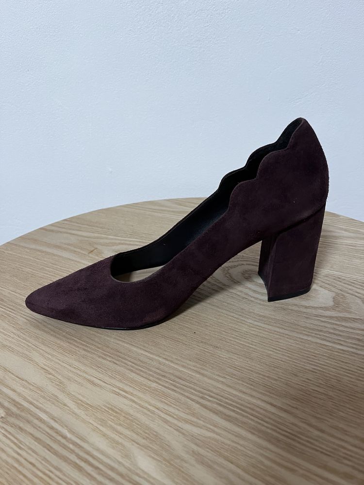 Pantofi stiletto din piele întoarsă Lazzarini