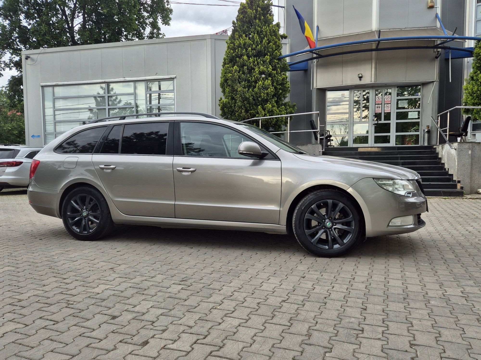 Skoda Superb 2.0, an 2011