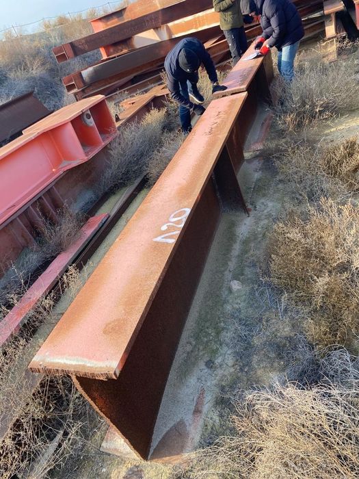 Двутавровые балки1.20×50,ангар 30×16,трубы разных диаметров 159,219,32