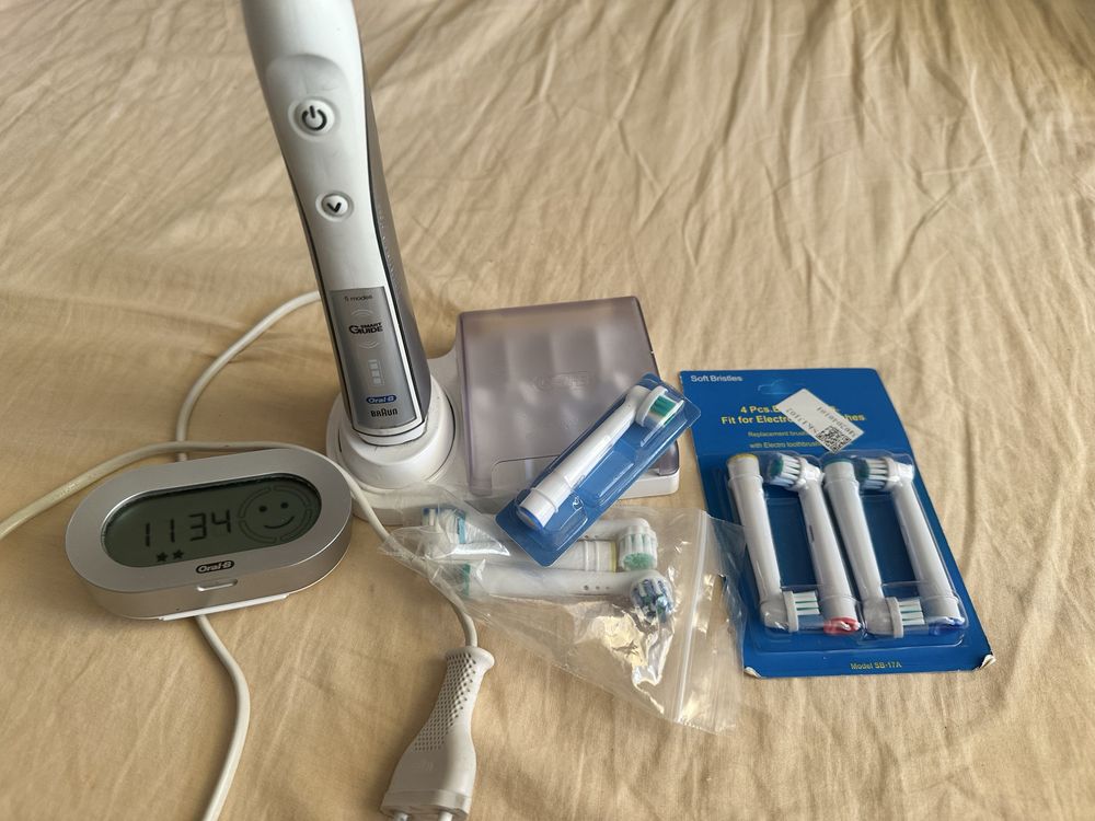 Четка за зъби Oral B triumph 5000