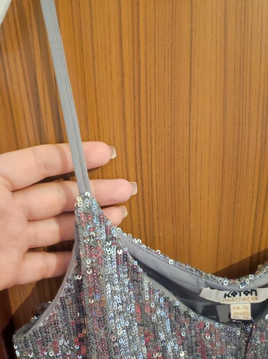 Впечатляващ топ KOTON