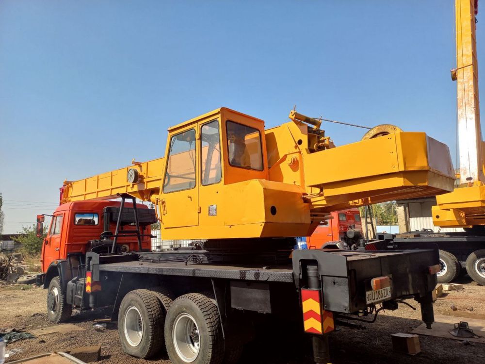 Автокран ивановец 25т