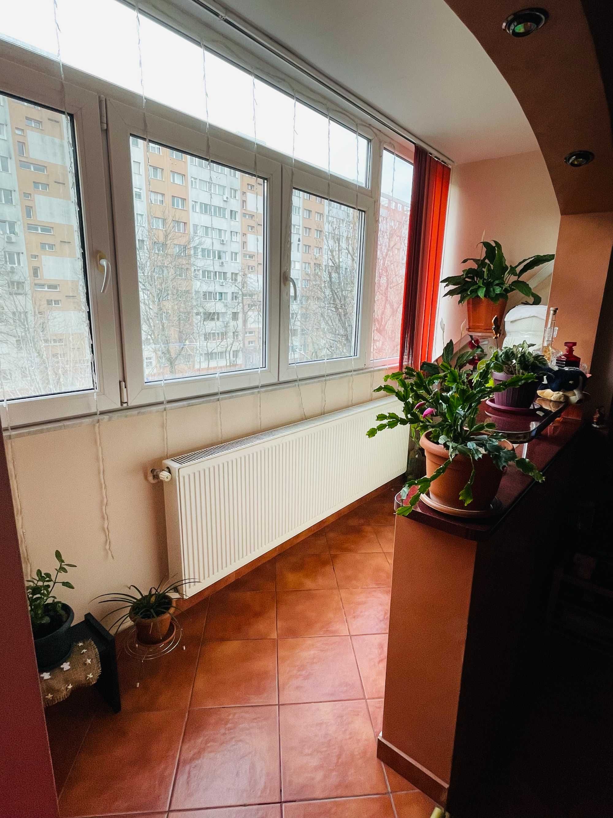 Inchiriez apartament 3 camere cu centrala proprie