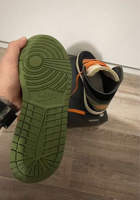 Air Jordan 1 Mid Anthracite Light Olive