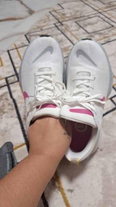 Маратонки Nike...