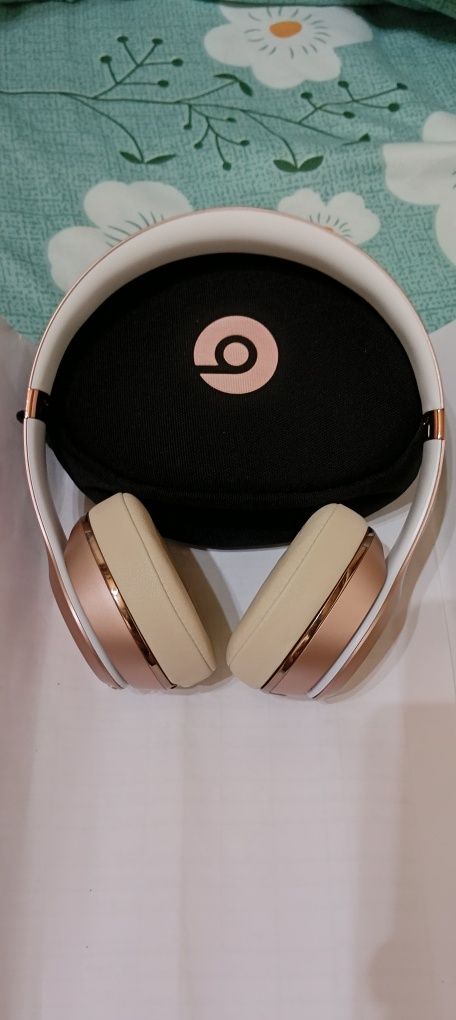 Наушники Beats оригинал
С активном звукоподовлением.
В идеал