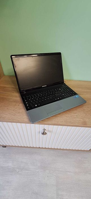 Laptop Samsung Intel Celeron B830 1.80GHz 15.6” 8GB RAM preț mic
