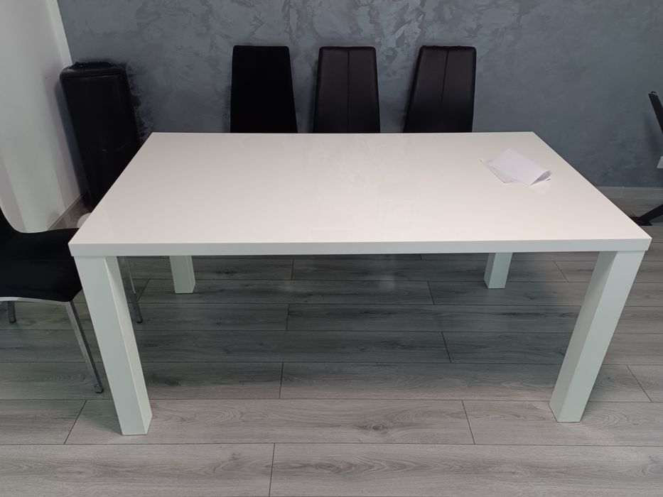 Vând masă 160x90