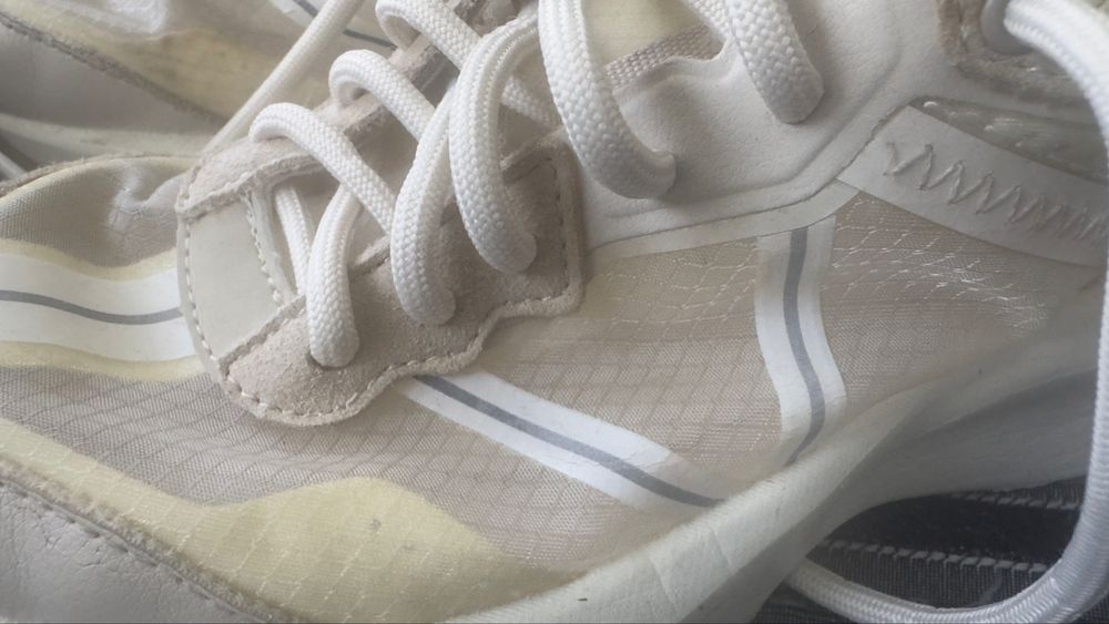 Детски спортни обувки ЗАРА и Найк