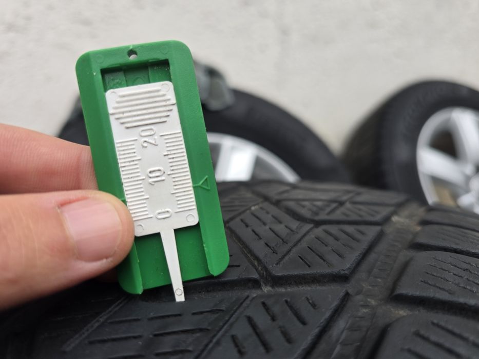 Jante aliaj Audi Q5 Anvelope Iarnă M+S 235/65R17 6mm Pirelli