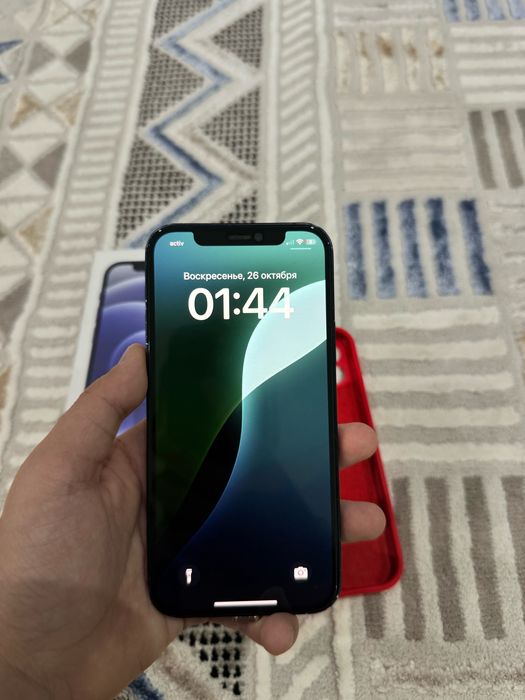 Продам iphone 12 128gb