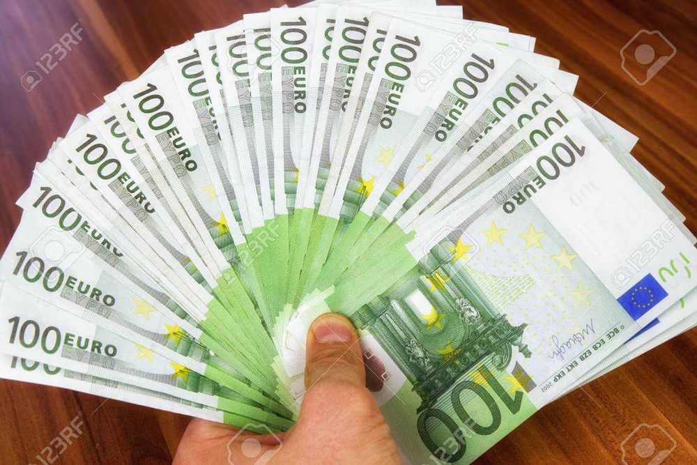 Credit cu condiții foarte simple pentru fermieri și imobiliare