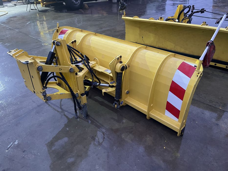 2x pluguri galvanizate pentru tractor etc