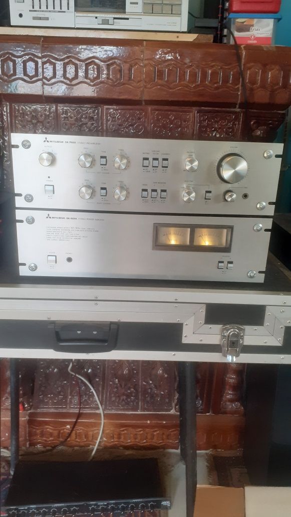 Linie Mitsubishi pretabil birou (akai sony)