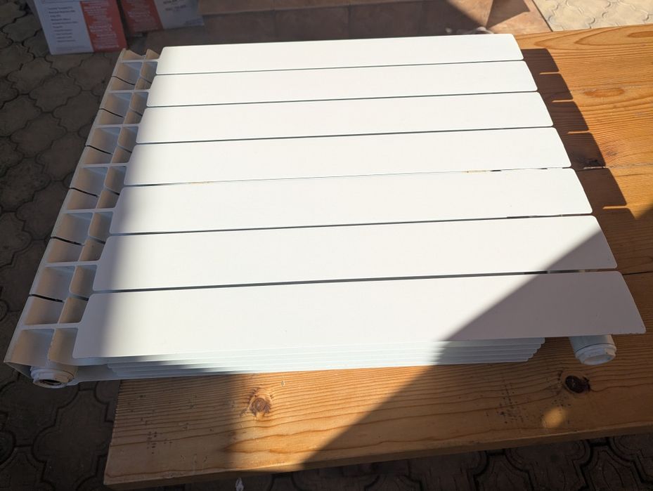 Centrala termica pe gaz și calorifere cu elmentii din aluminiu