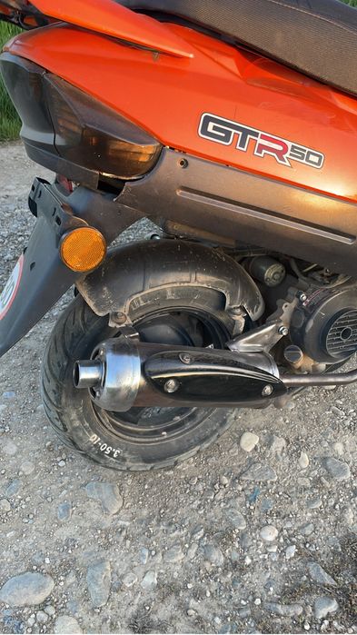 Vand Scuter ZNEN cu cariserie Moped