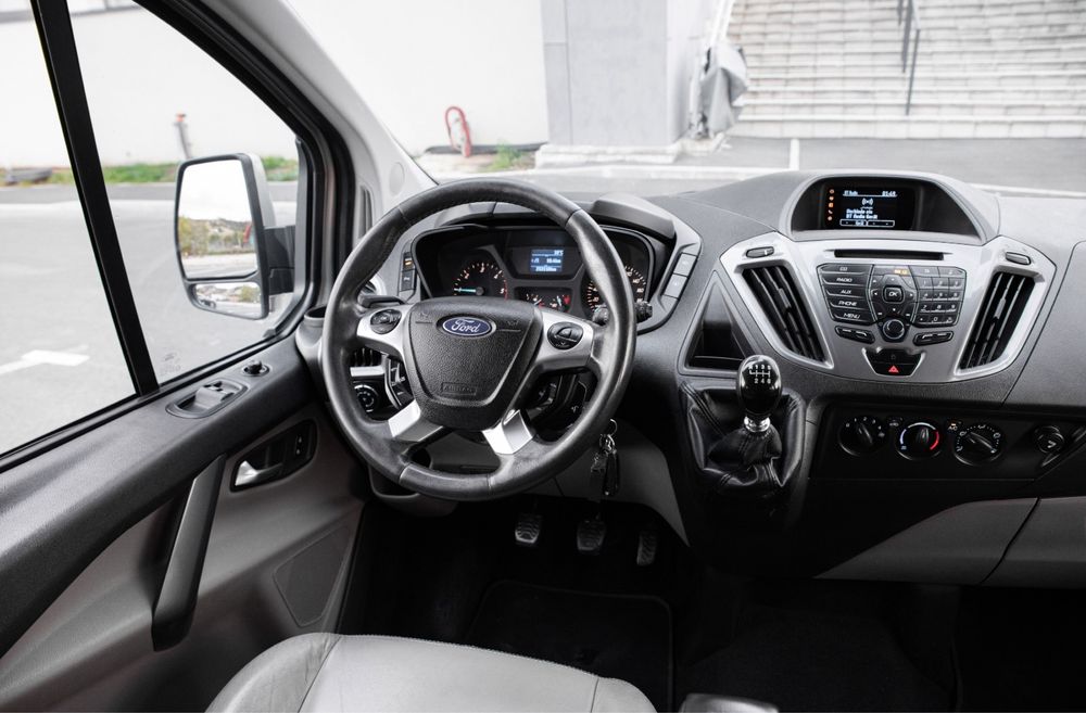 Ford Turneo Custom / 2.2 diesel / 2013 / Euro5