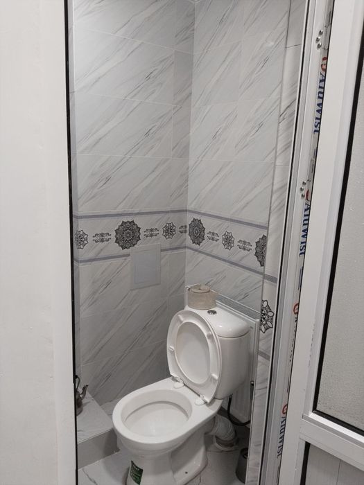 Yawnabod tumani roxat china hausda  kvartira sotiladi Narxi  43000$