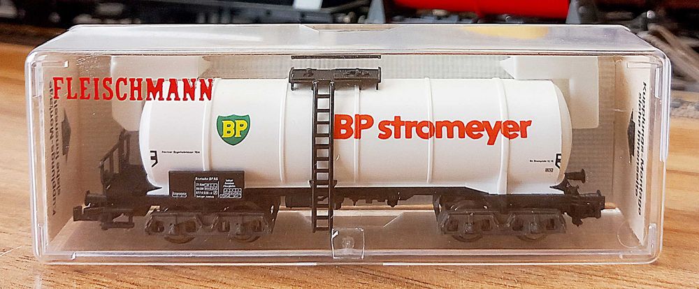 Вагон на Fleischmann 8484 - N - DC - DB - втора ръка /като нов/