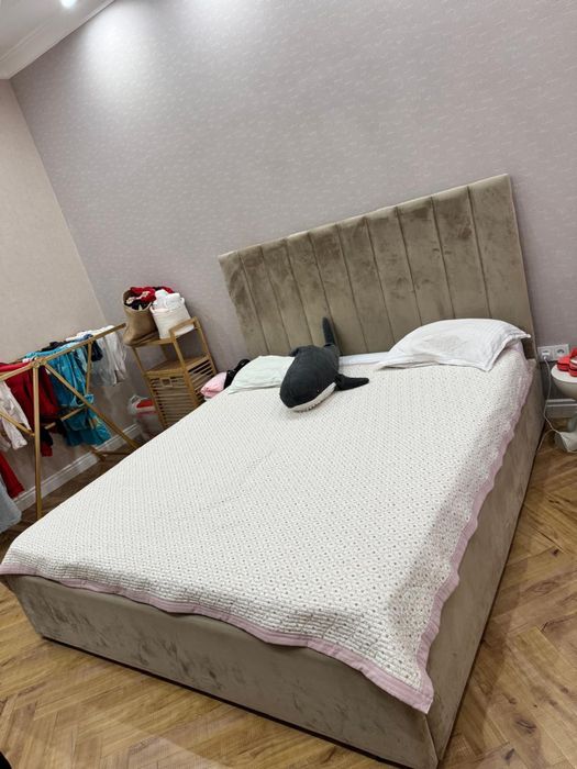 Продам кровать 1.8 на 2