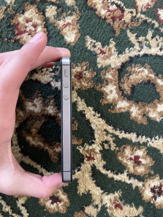 Iphone 4s в идеальном состоянии торг есть