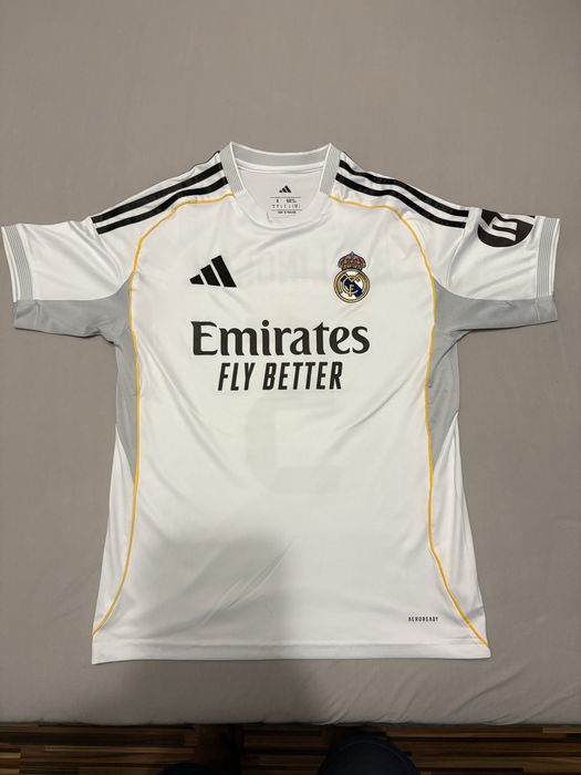 Tricou de fotbal cu Real Madrid