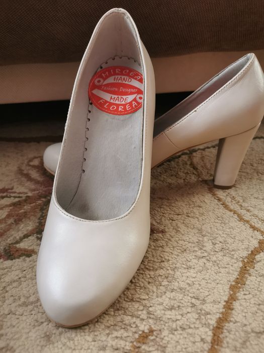 Pantofi piele mărimea 40