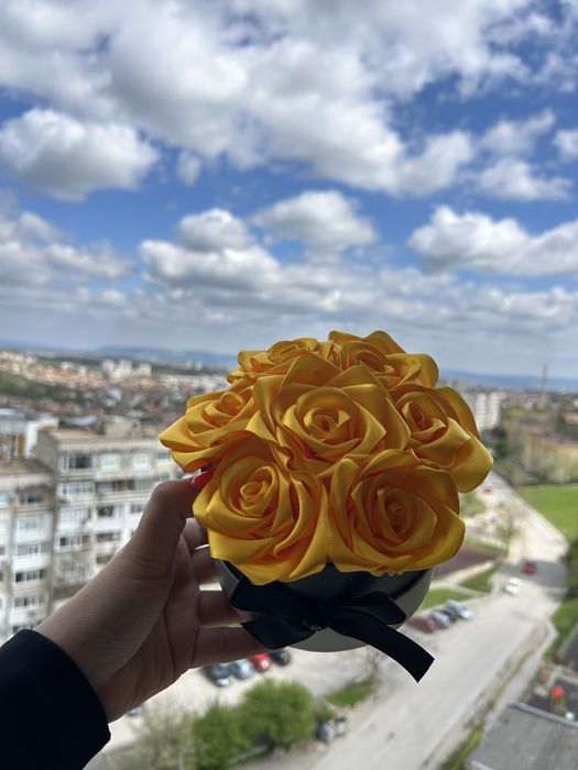 Сатенени вечни рози