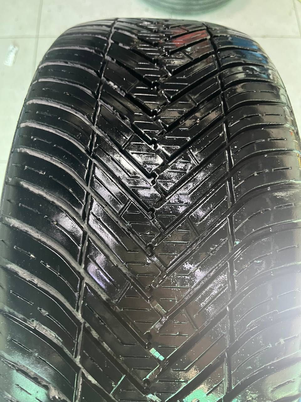 BU/U Shina Balon Greentrac 215/50R17